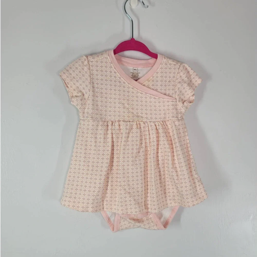 Tea Collection Bodysuit Dress Size 6-12M Printed V-Neck Short Sleeve Pink Cotton